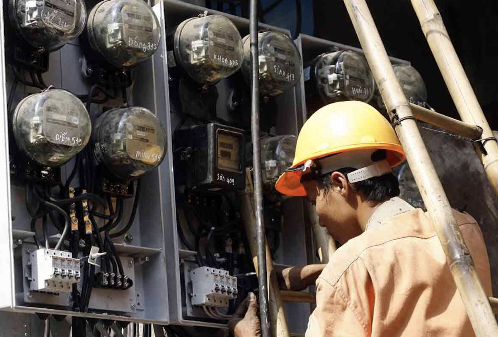 Vietnam Sosialisasikan Rugi PLN Rp28 T ke Tarif Listrik — Kontradiksi Status Market Economy