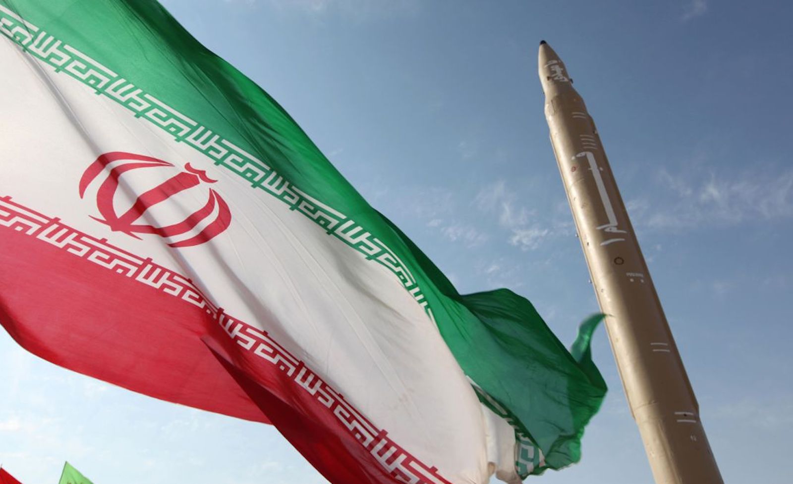 Trump Remehkan Nilai Uranium Iran — Sinyal Damai Makin Kuat, Minyak Tertekan