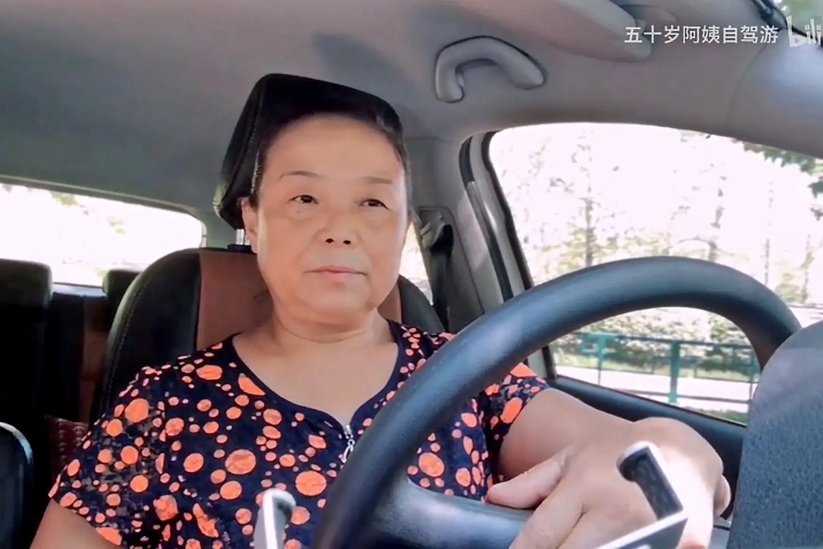 Chautauqua: Freiheit auf Chinas Autobahnen finden.