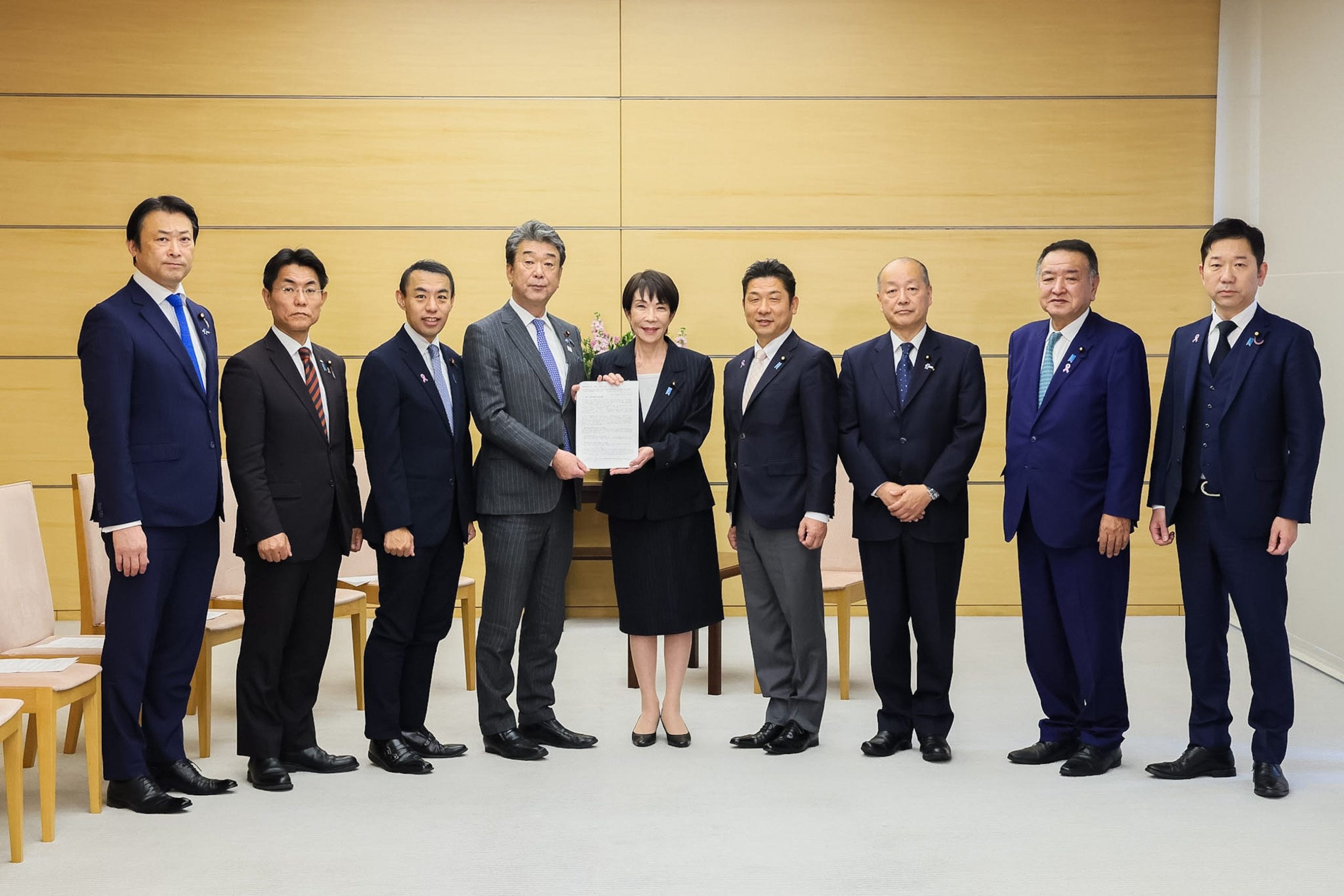 Japanese parties pressure PM Takaichi on Hormuz energy crisis