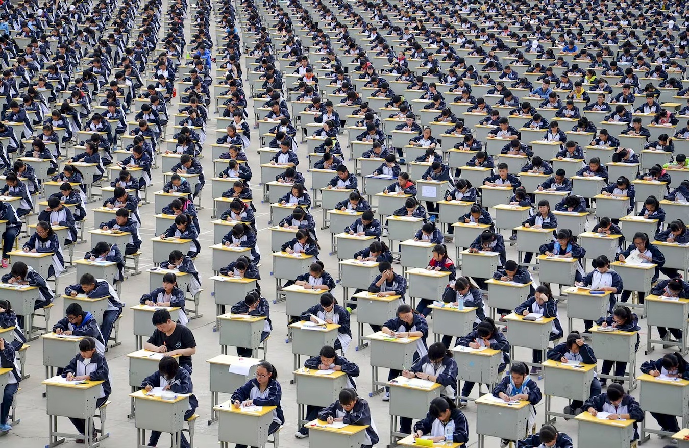 AI Ubah Wajah Ujian Masuk Global — Dampak pada Ketenagakerjaan & Pendidikan Indonesia