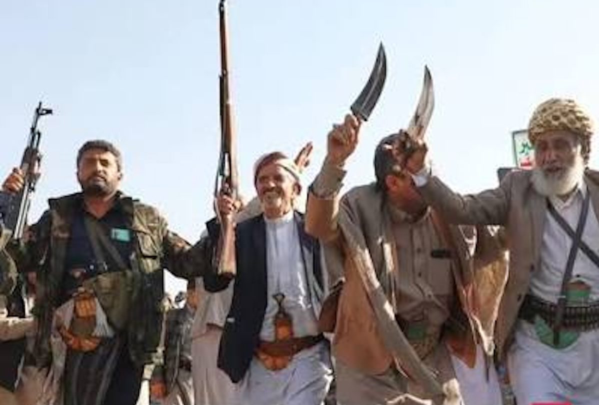 Houthi Kuasai Pelabuhan Mokha — Rute Minyak Terancam